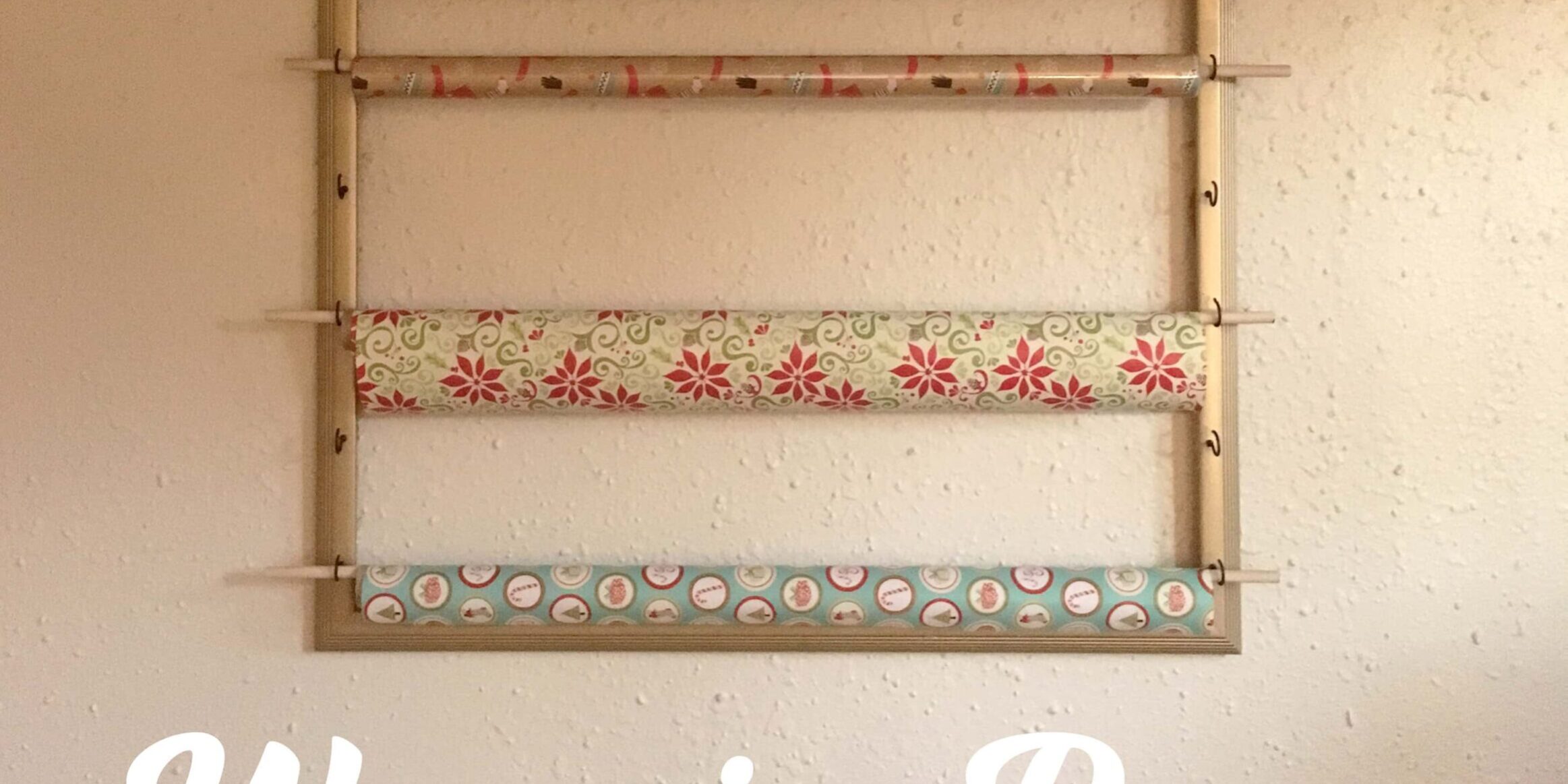 How to make a wall wrapping paper station